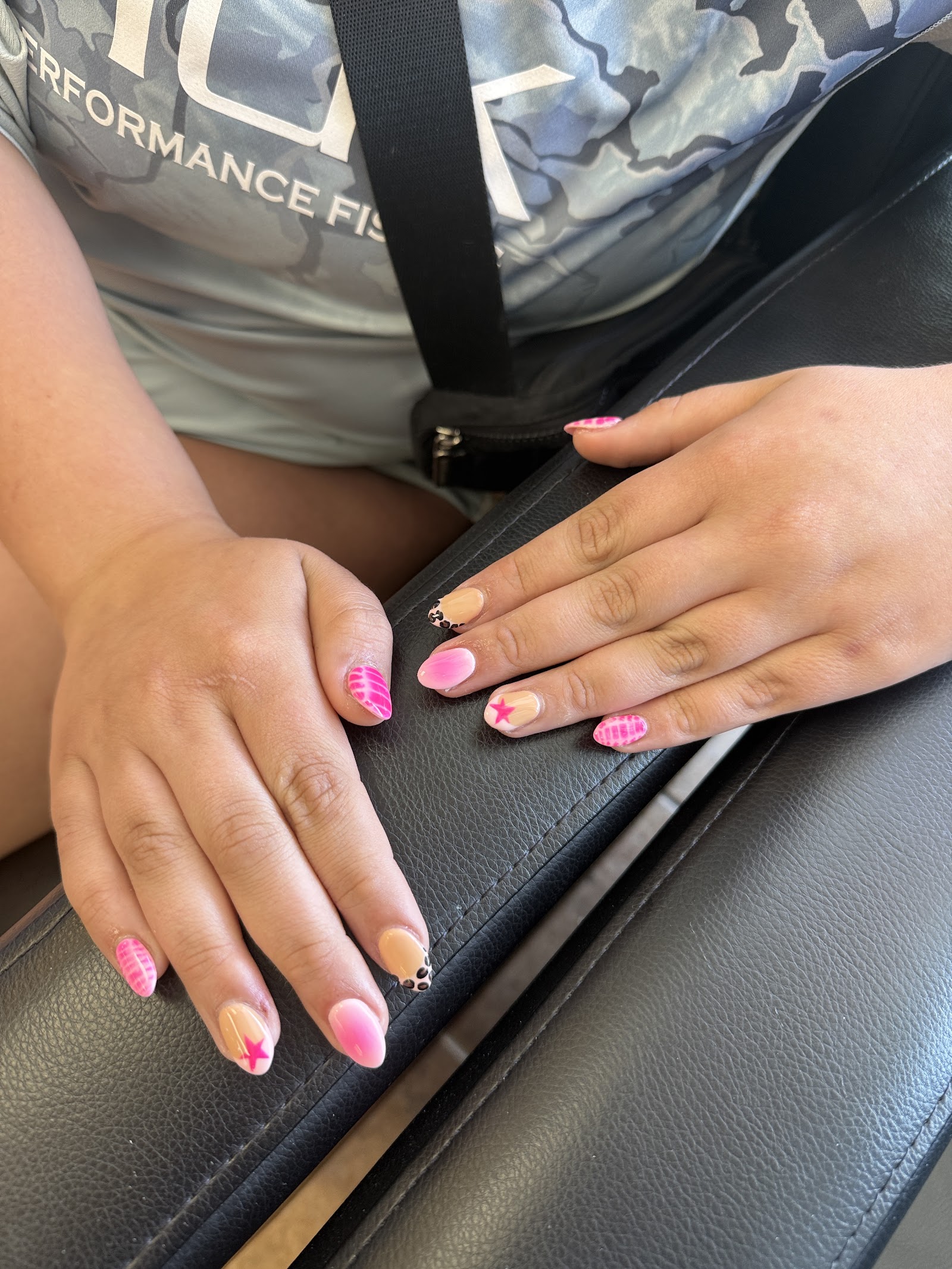LUXURY NAILS I INC nail photo 6
